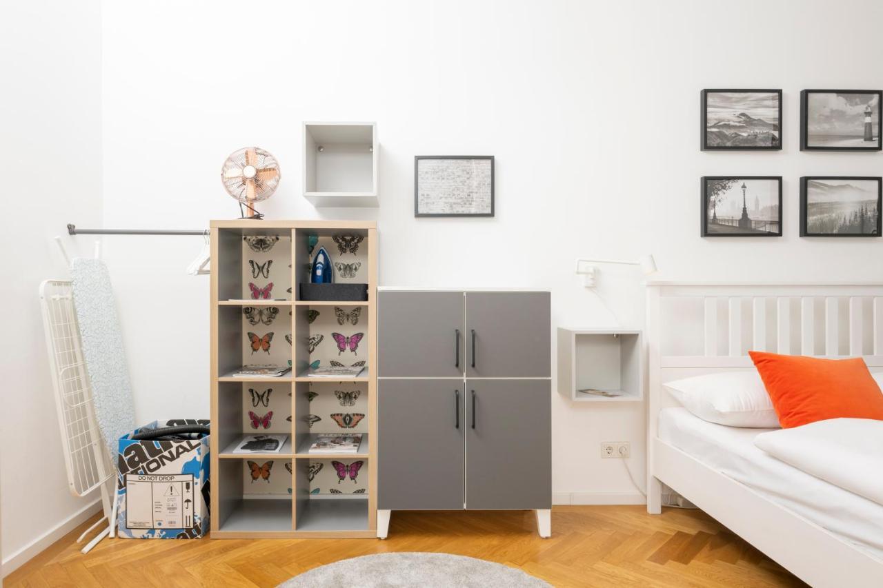Luxury Suites Liechtenstein Виена Екстериор снимка