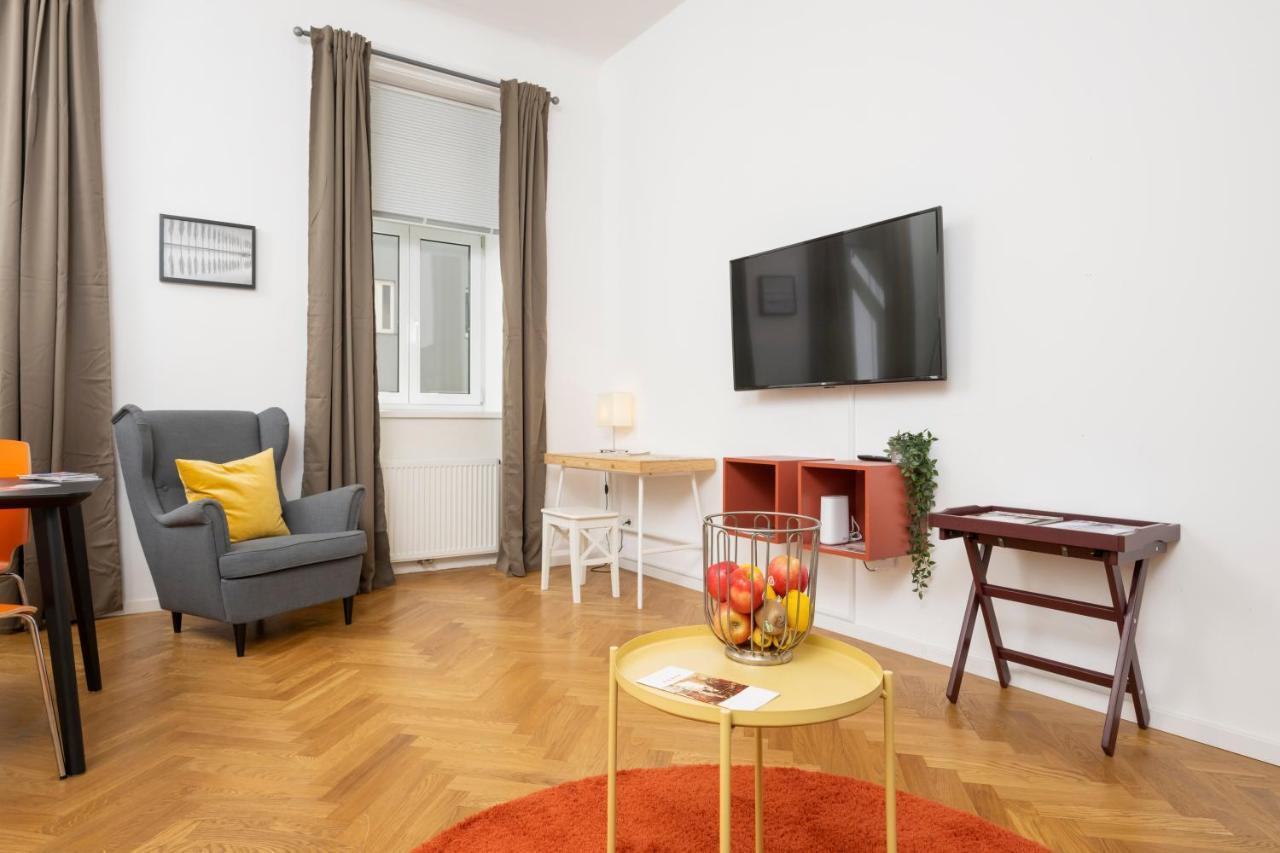 Luxury Suites Liechtenstein Виена Екстериор снимка