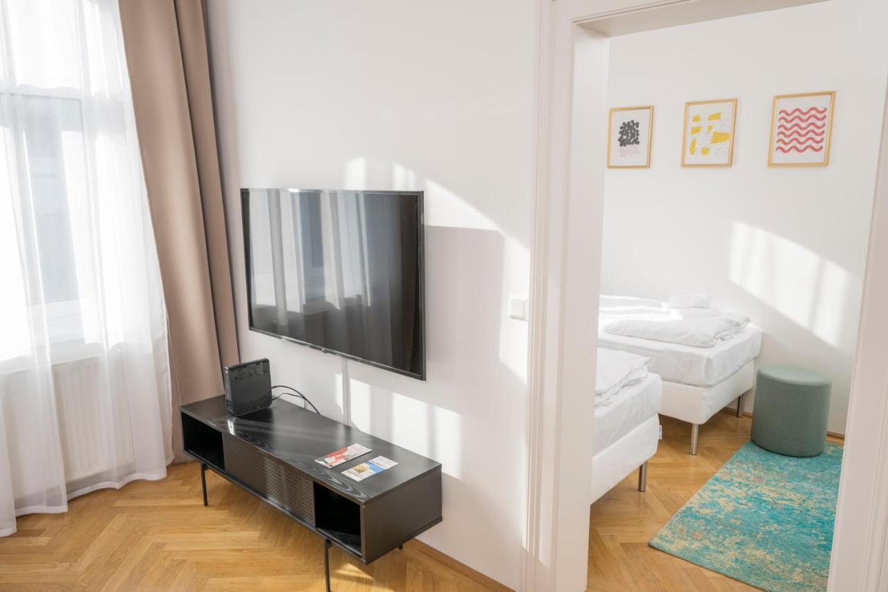 Luxury Suites Liechtenstein Виена Екстериор снимка