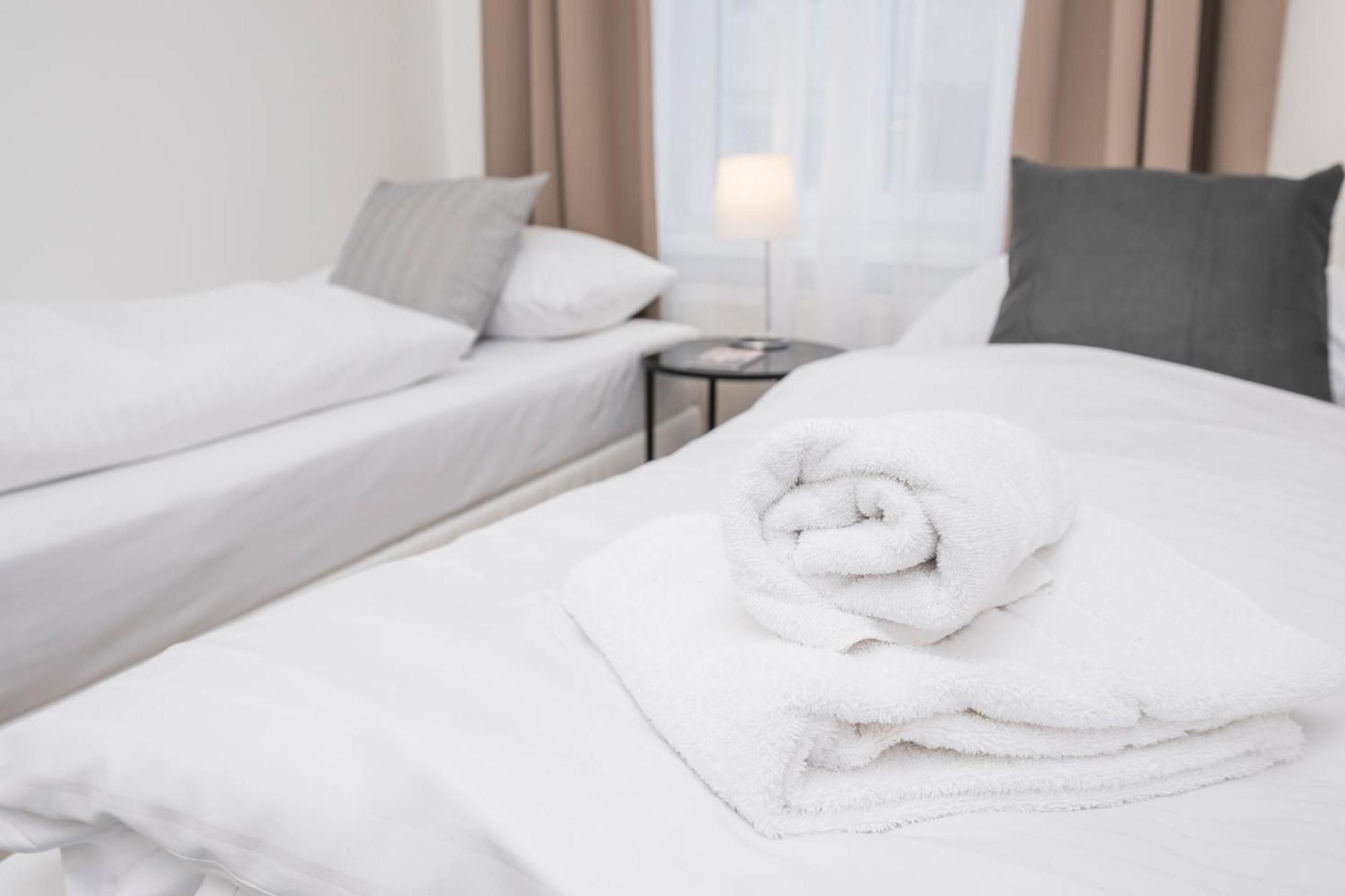 Luxury Suites Liechtenstein Виена Екстериор снимка
